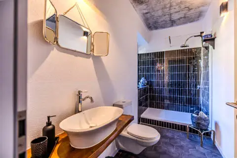 Adula camera doppia bagno suite