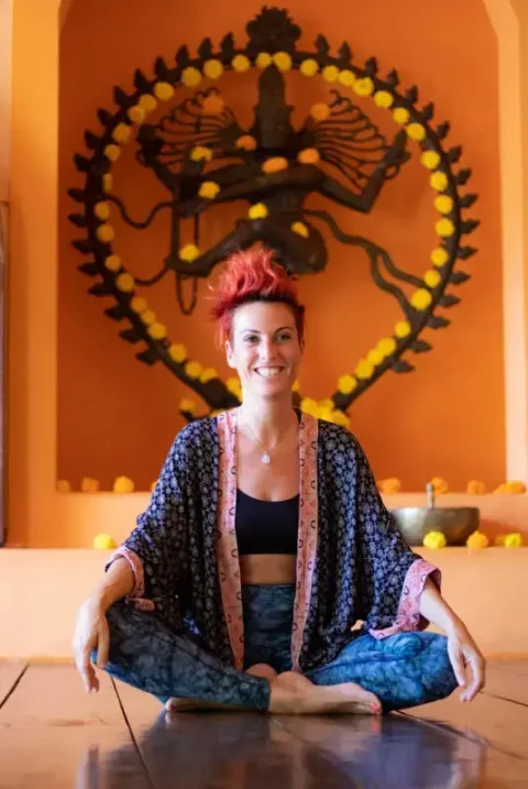 Deborah Rossi Yoga Teacher a casa gatti
